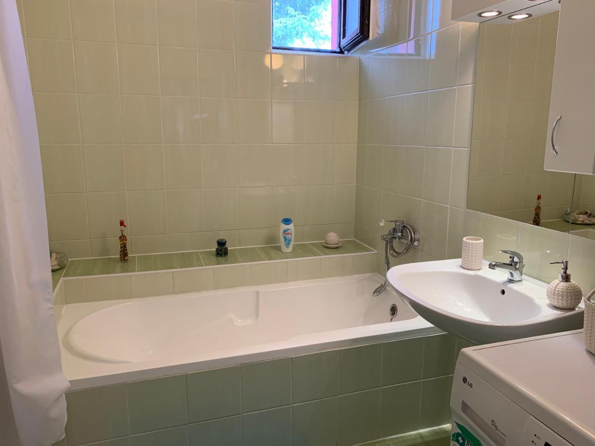 Nagcsalados Rozsa Apartman Balatonlelle Luaran gambar