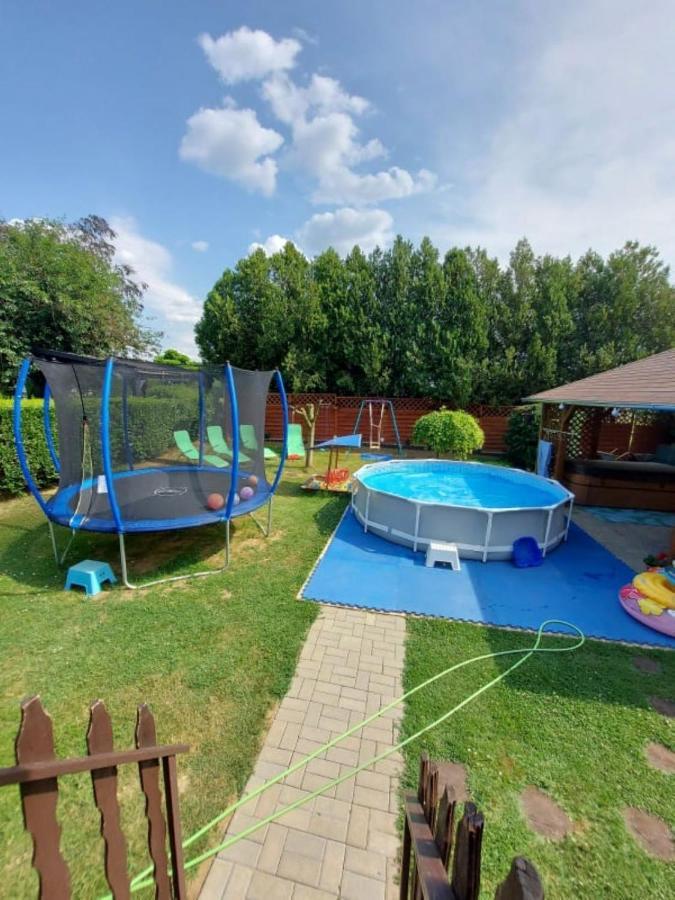 Nagcsalados Rozsa Apartman Balatonlelle Luaran gambar