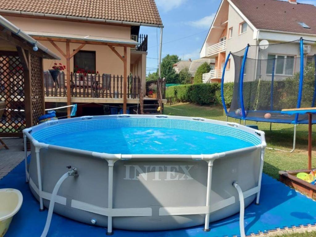 Nagcsalados Rozsa Apartman Balatonlelle Luaran gambar