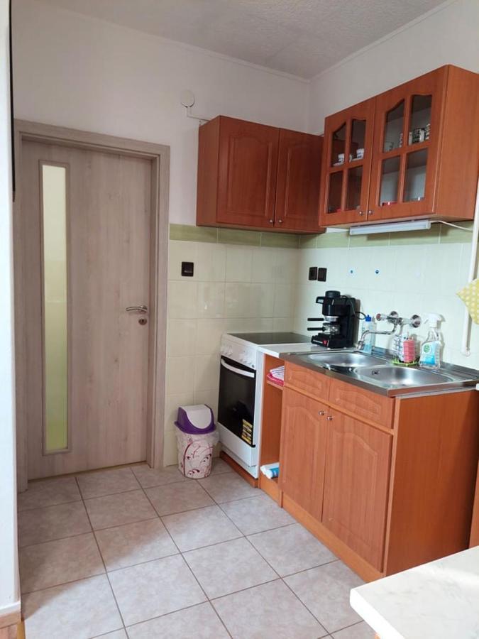 Nagcsalados Rozsa Apartman Balatonlelle Luaran gambar