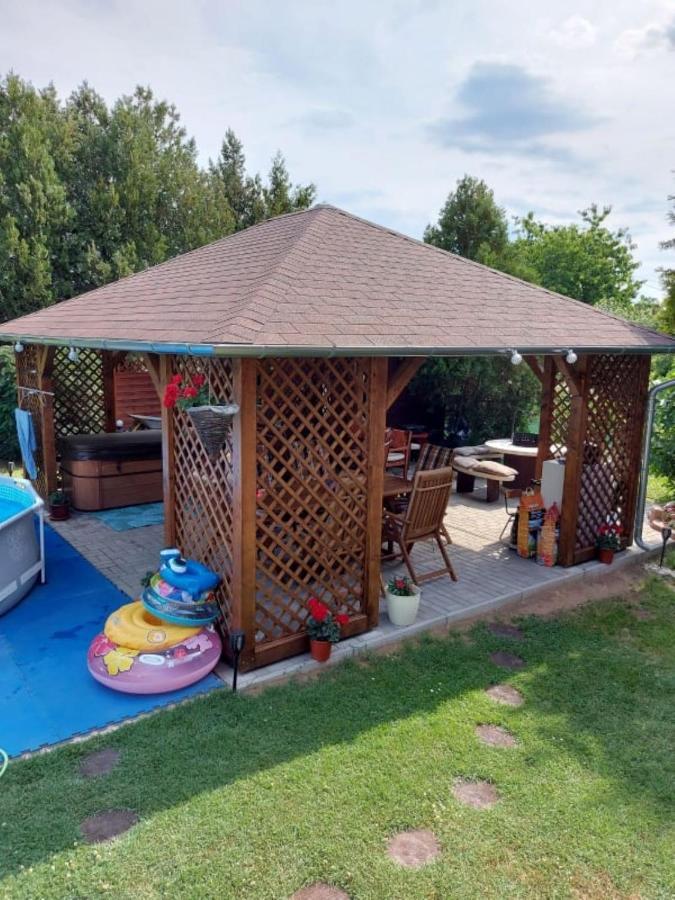 Nagcsalados Rozsa Apartman Balatonlelle Luaran gambar