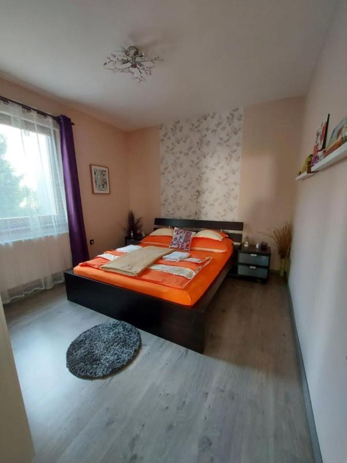 Nagcsalados Rozsa Apartman Balatonlelle Luaran gambar