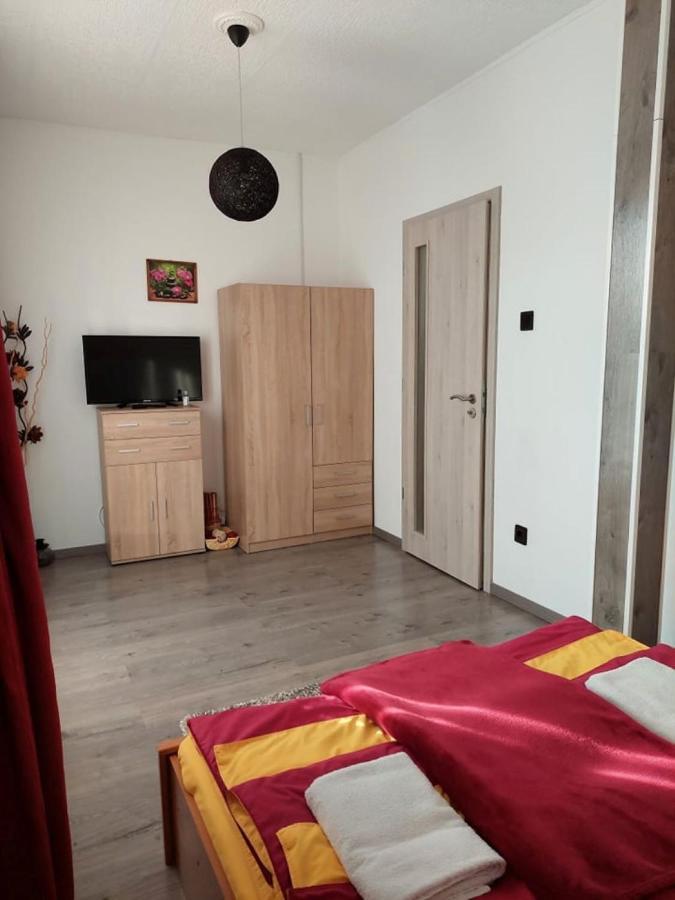 Nagcsalados Rozsa Apartman Balatonlelle Luaran gambar