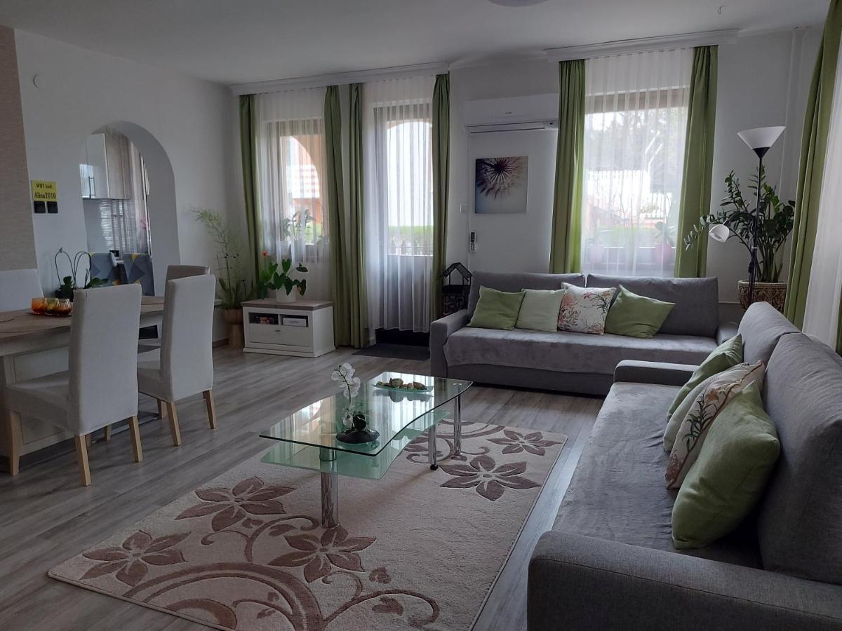 Nagcsalados Rozsa Apartman Balatonlelle Luaran gambar
