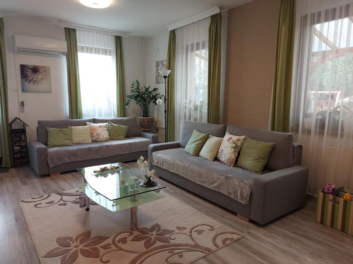 Nagcsalados Rozsa Apartman Balatonlelle Luaran gambar