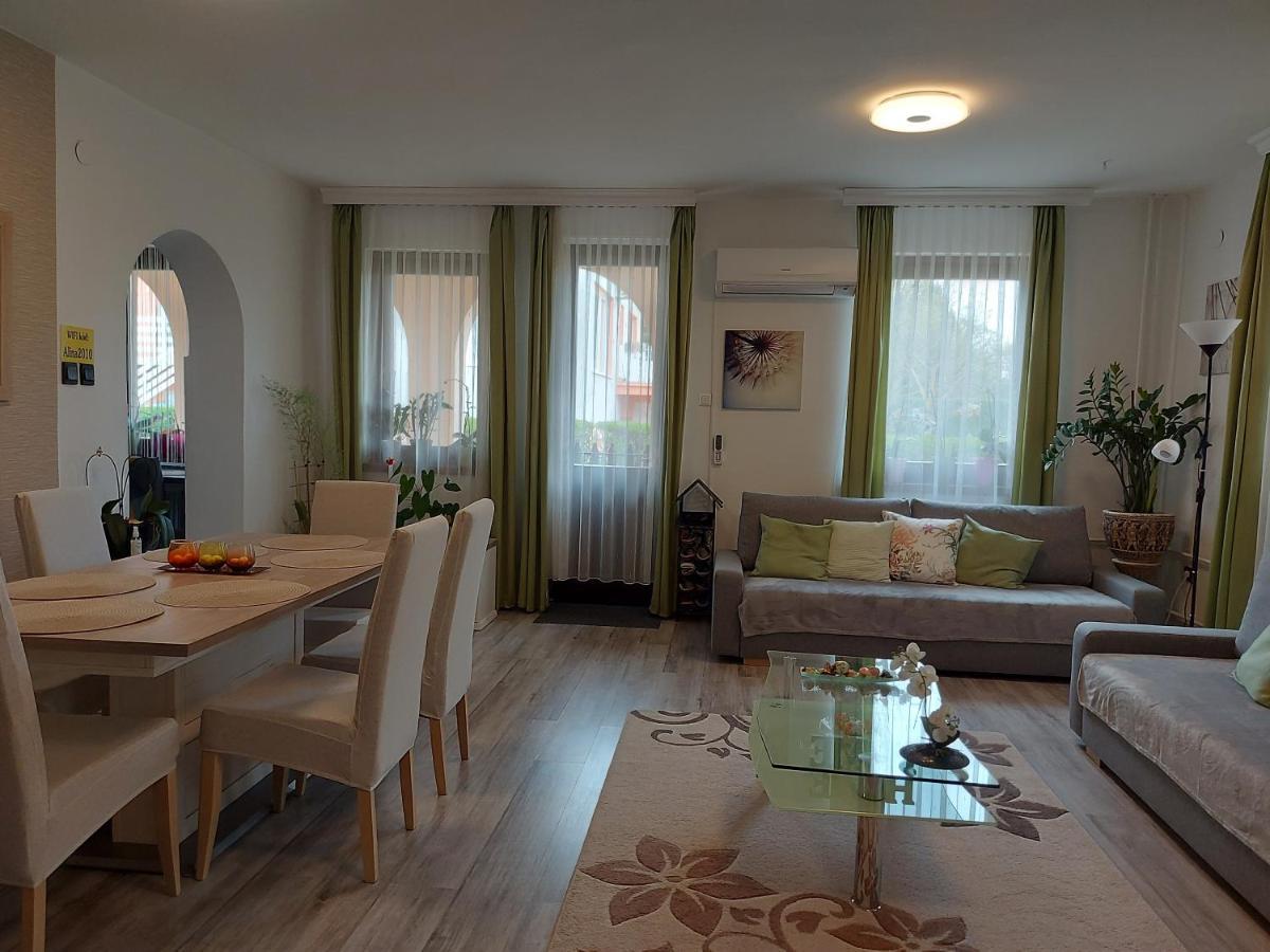 Nagcsalados Rozsa Apartman Balatonlelle Luaran gambar
