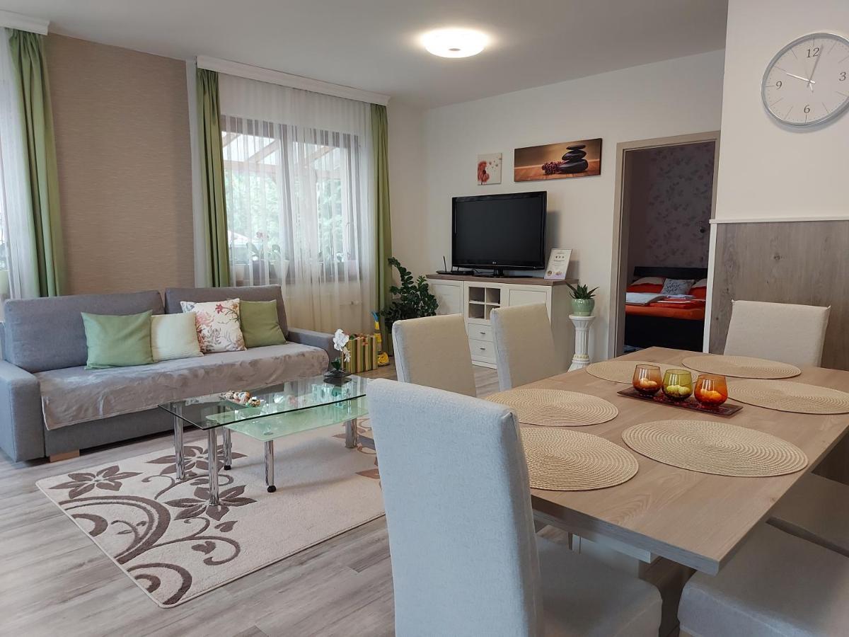 Nagcsalados Rozsa Apartman Balatonlelle Luaran gambar