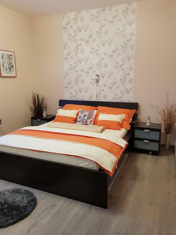 Nagcsalados Rozsa Apartman Balatonlelle Luaran gambar